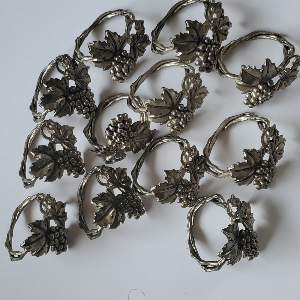 Arthur Court  Grape Napkin Rings